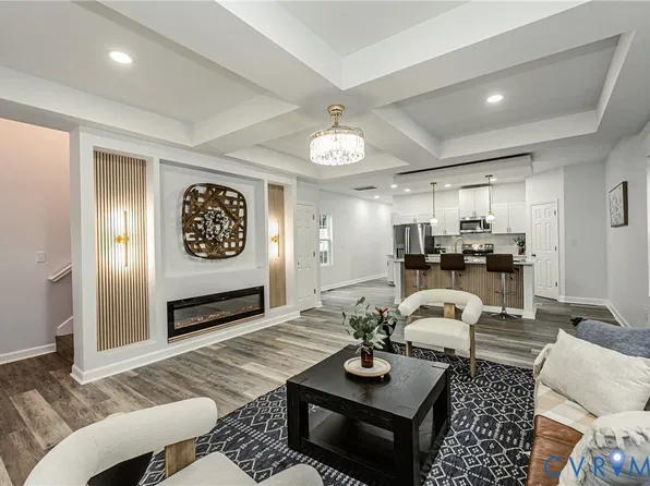 111 Saint Matthew St, Petersburg, VA 23803