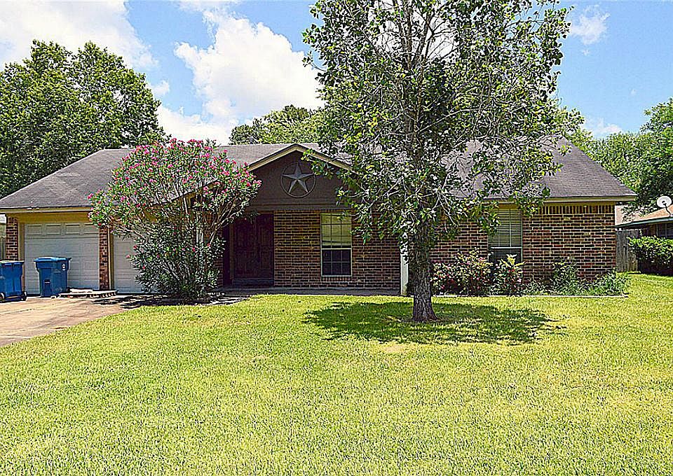 1st image of 5526 Thornwood Cir