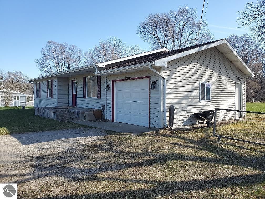 1525 S Leaton Rd, Mount Pleasant, MI 48858 Zillow