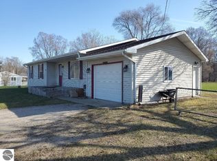 1525 S Leaton Rd, Mount Pleasant, MI 48858