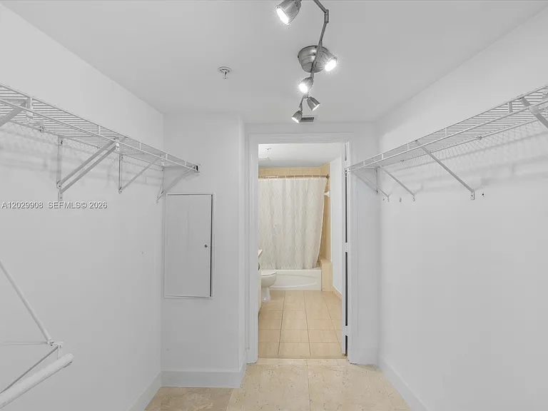 1750 N Bayshore Dr #5601 — Photo 17