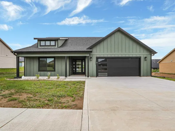 2549 Karen Ln, Junction City, KS 66441