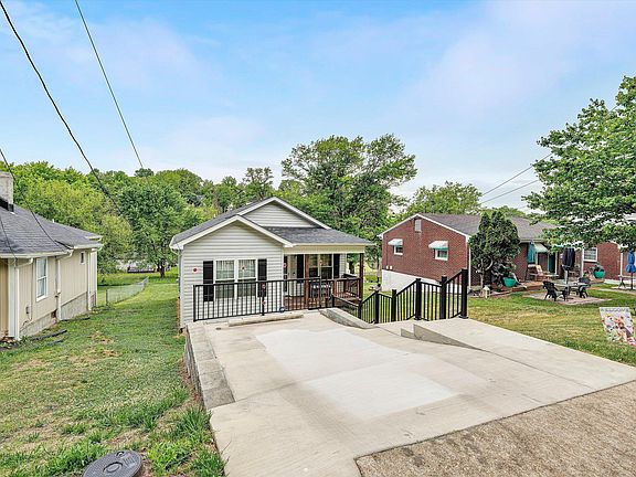 3rd image of 321 Craig Ave