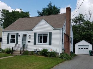 75 Birch St, Warwick, RI 02888