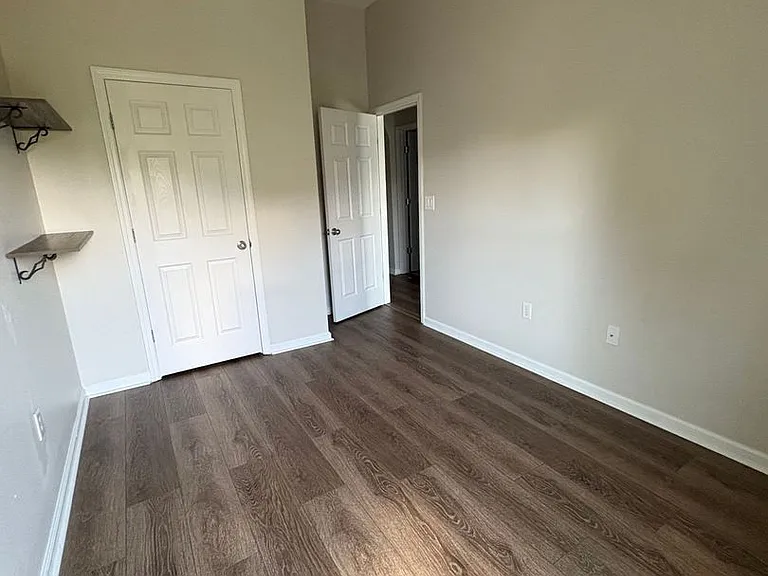 607 Crystal Way — Photo 22