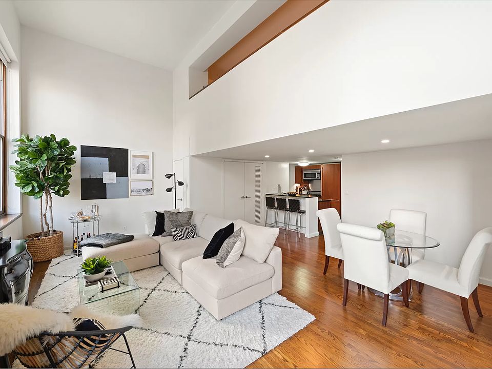 1st image of 305 2nd Ave APT 302
