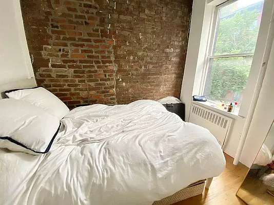 Rented by J PRESTON AND ASSOCIATES INC | media 25