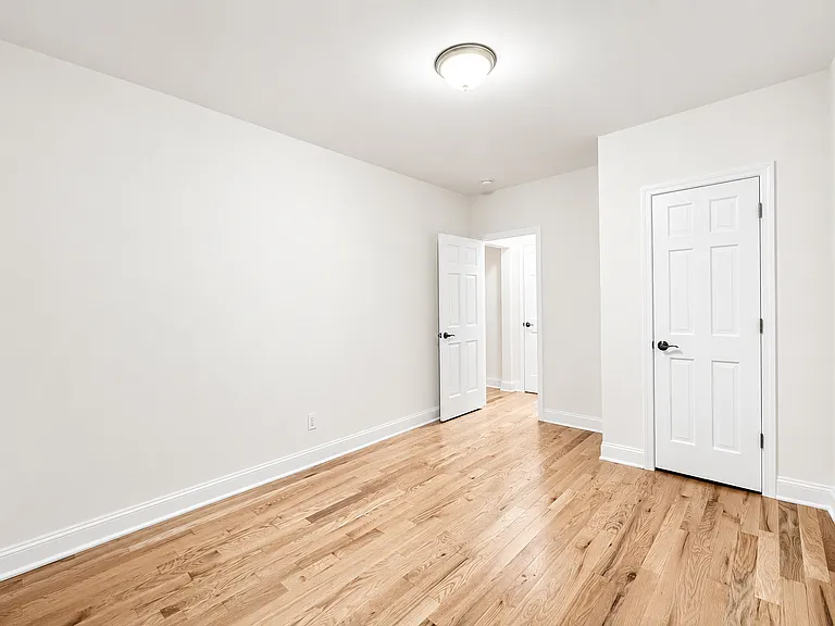 1803 Riverside Dr #5F — Photo 8
