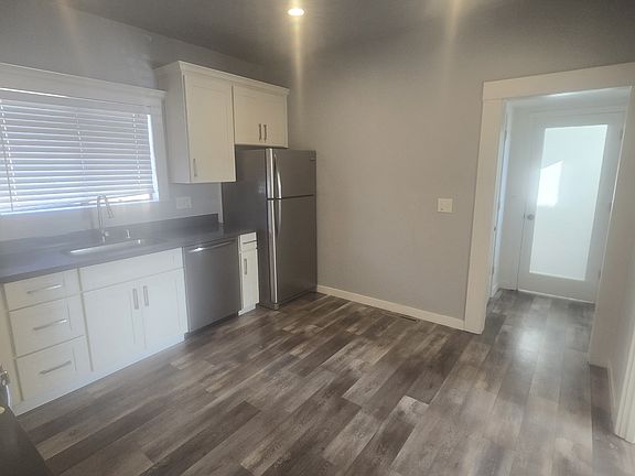 4th image of 1723 Jackson St