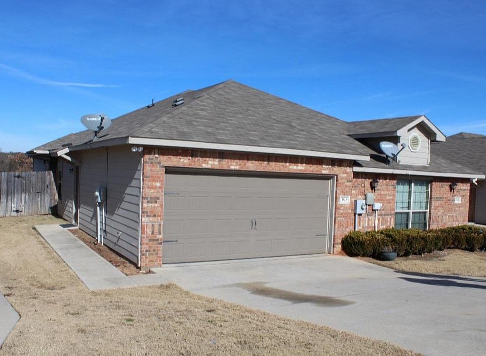 1st image of 1048 Newcastle Dr