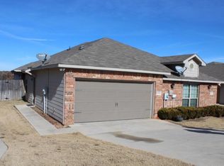 1048 Newcastle Dr, Weatherford, TX 76086
