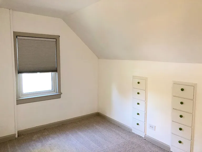 148 S Cedar St — Photo 13