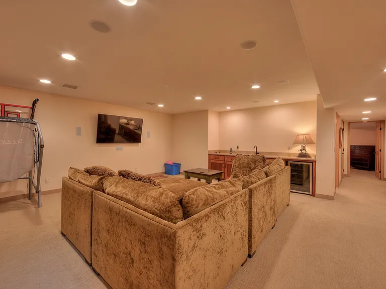 425 E Amber Ln — Photo 20