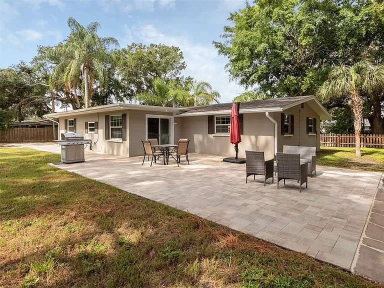 6115 Carlton Ave — Photo 10