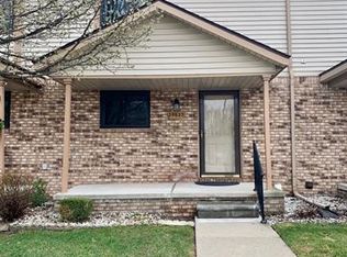 25923 New Forest Ct, Chesterfield, MI 48051