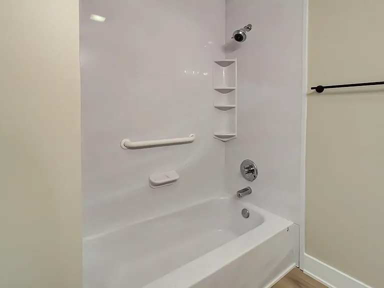 9521 Mobile Dr — Photo 21
