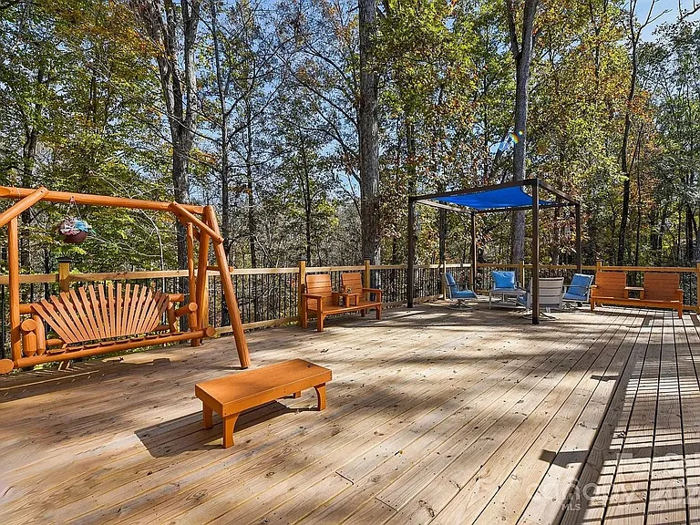 7608 Denbur Dr — Photo 14