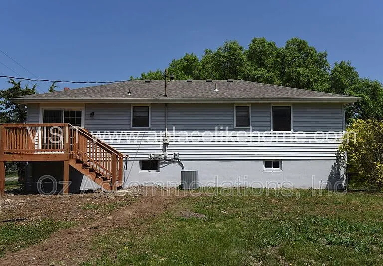 1105 W Elm Ter — Photo 22
