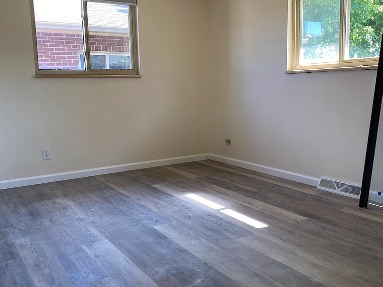 1215 Sunset St — Photo 6
