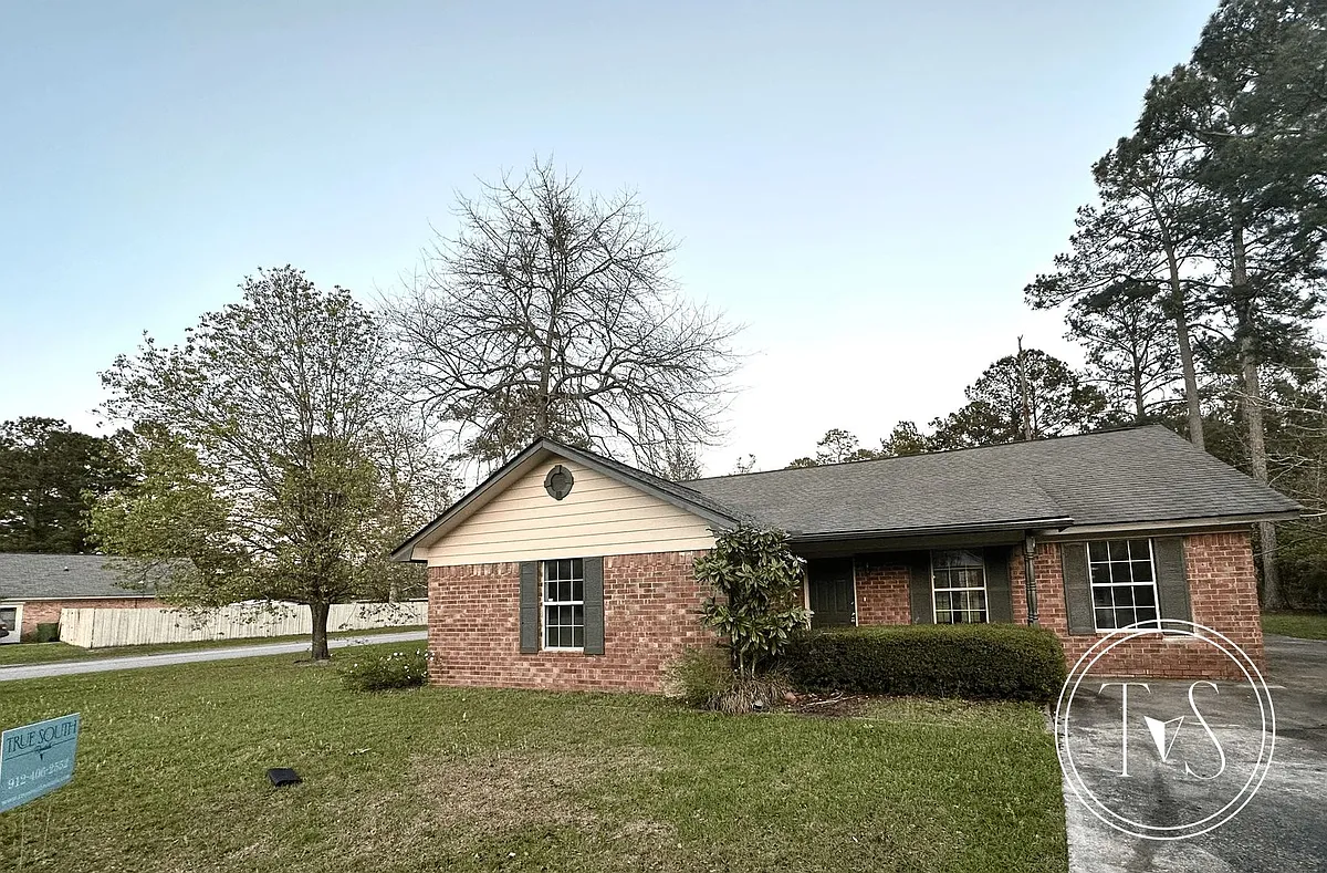Building Photo - 730 Dover Ln