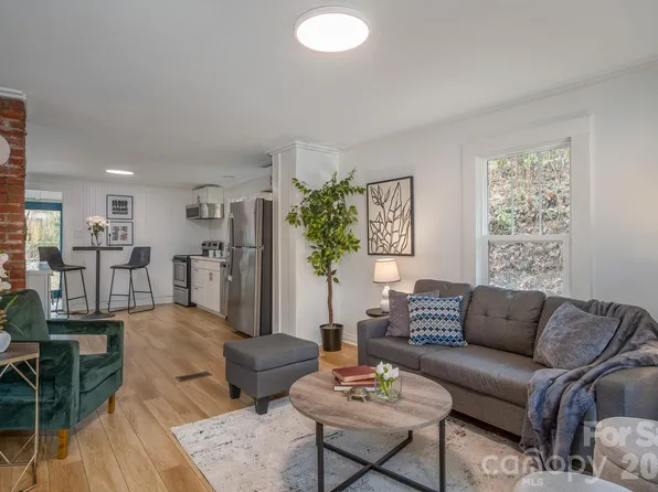 165 Kings Mill Rd, Brevard, NC 28712