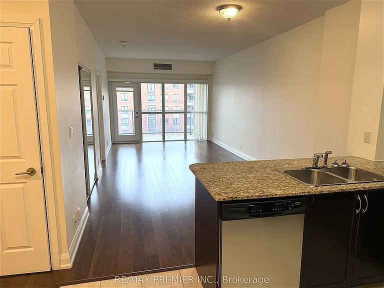83 Woodbridge Ave #406 — Photo 6