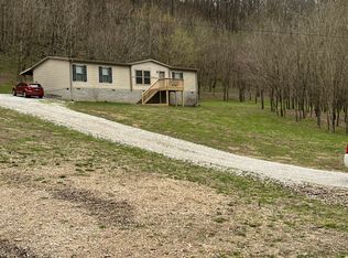 184 Sloan Branch Rd, Pleasant Shade, TN 37145