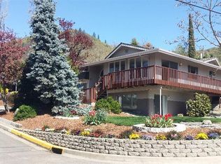 703 NE Elida Dr, Grants Pass, OR 97526