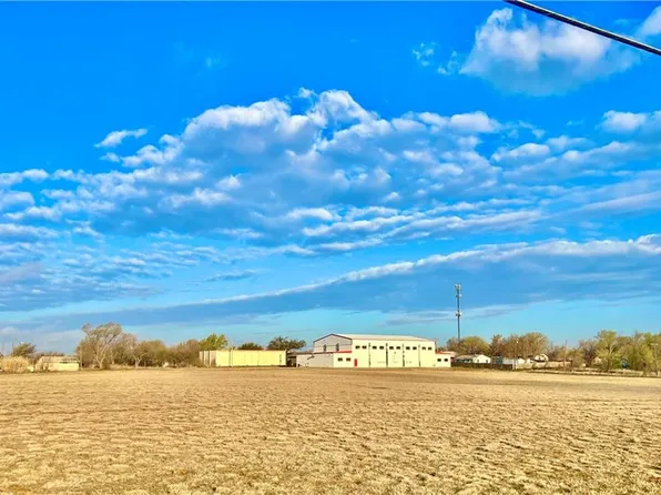 S Washington St, Elk City, OK 73644