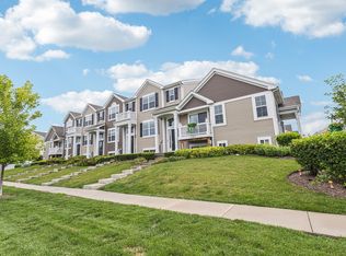1777 Spinnaker St, Pingree Grove, IL 60140