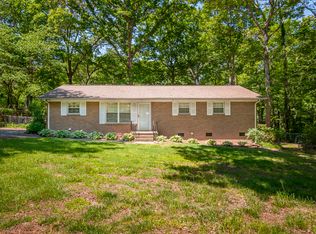 305 Forest Park Rd, Matthews, NC 28104