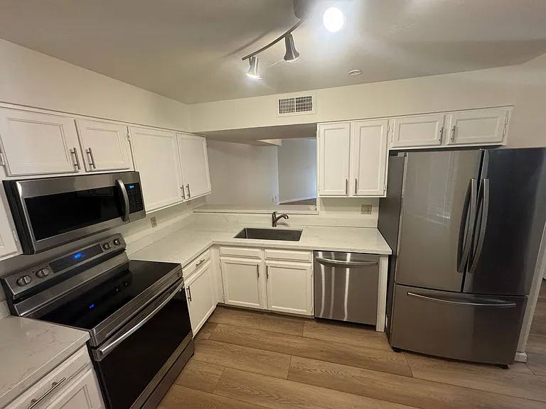 9345 N 92nd St #107 — Photo 5