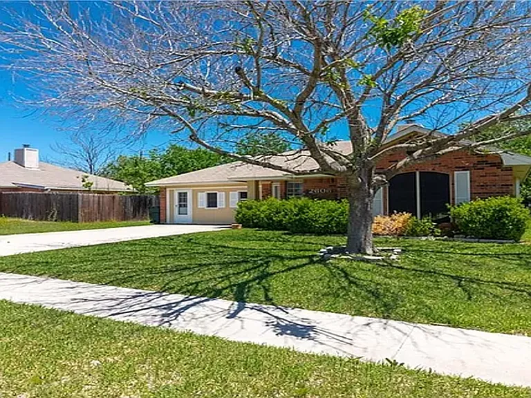 2606 Marlin Dr — Photo 1
