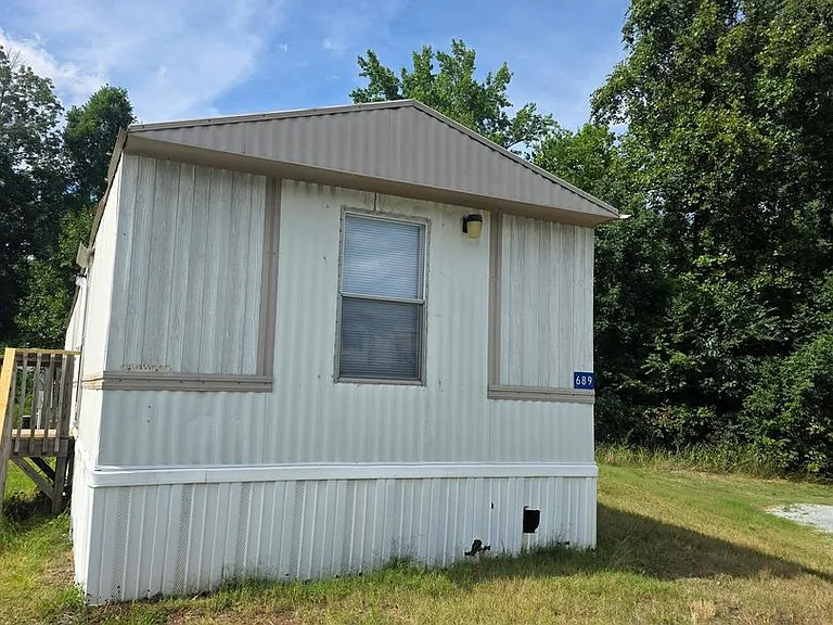 689 Bonfire Dr — Photo 12