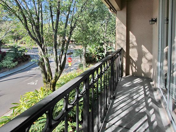 5th image of 606 Arbor Lake Ln