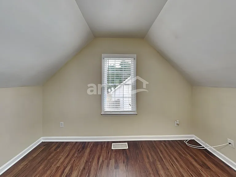 3700 Whitley Ct — Photo 13