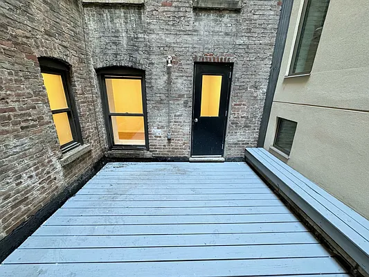 Rented by GreenVill Real Estate LLC | media 28