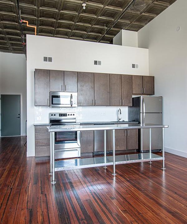 1st image of 818 Monmouth St #302