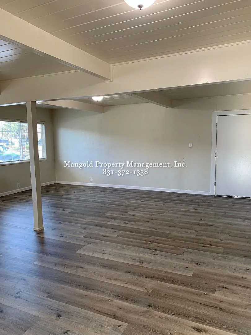 Inviting 4 Bed/2 Bath Home with Spacious Backyard — Photo 4
