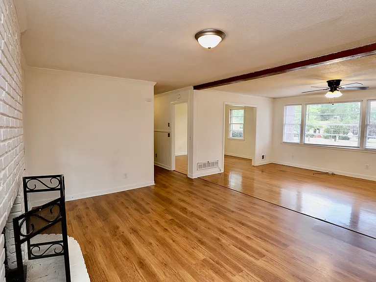 1912 Dominion Dr — Photo 16