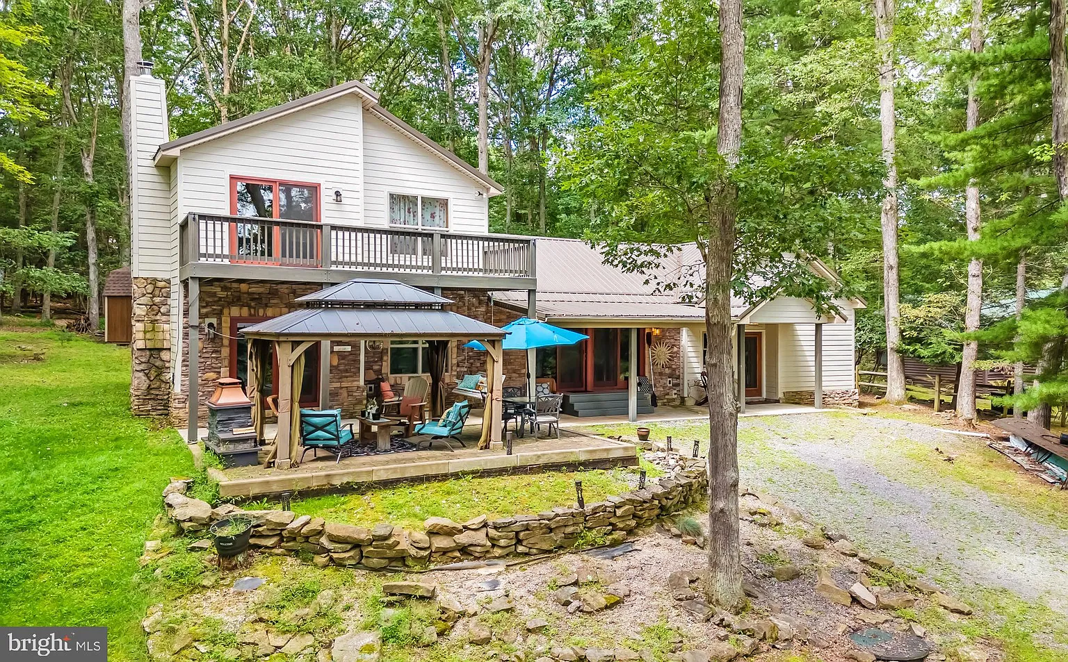 495 White Oak Dr photo 1