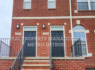 1386 Raliegh Pl, Troy, MI 48084
