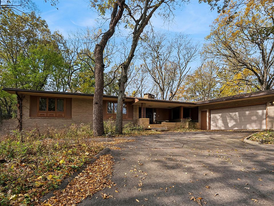 1st image of 1710 Plaza Cir