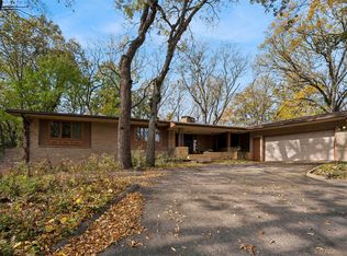1710 Plaza Cir, Windsor Heights, IA 50324