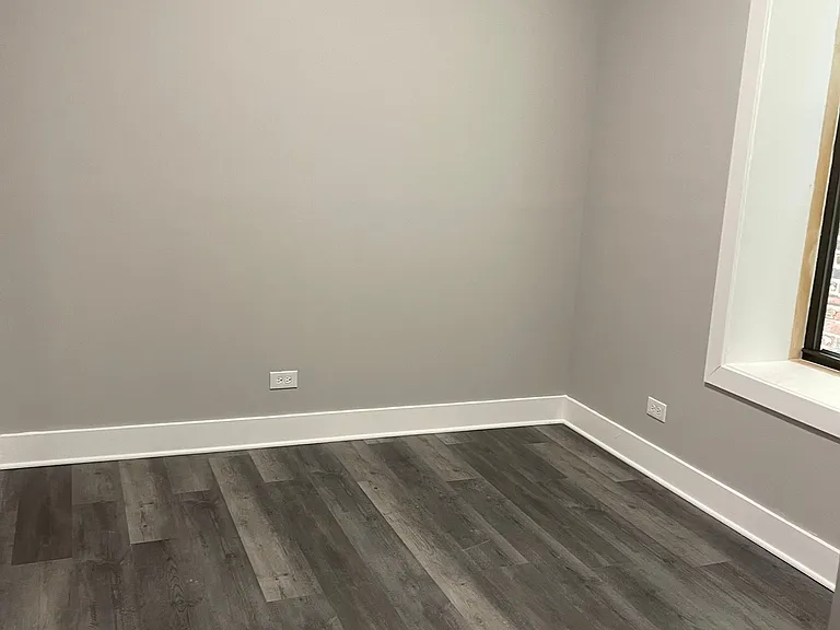 2120 S Fairfield Ave #1R — Photo 6