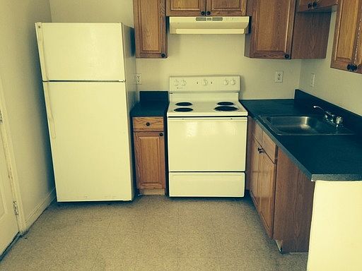 2nd image of 401 E Brookland Park Blvd APT L