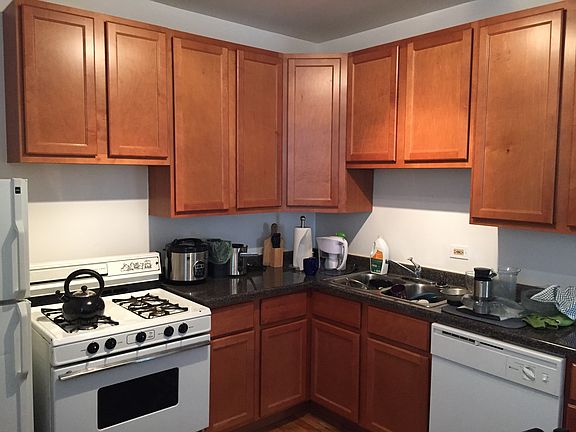 5th image of 3573 W Henderson St #3