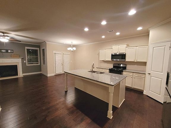 2nd image of 99 Braemore Mill Dr