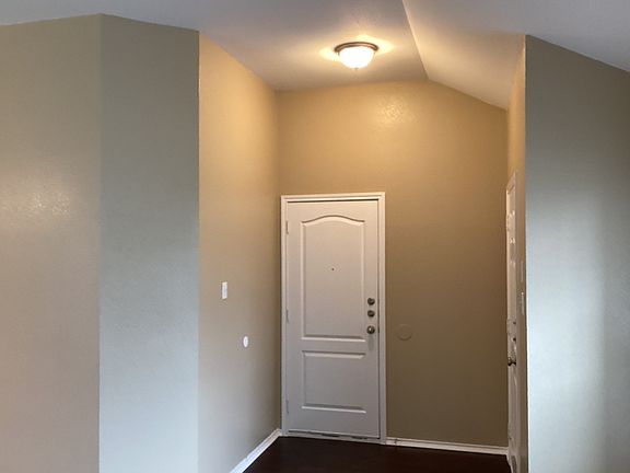 3rd image of 441 Swenson Dr