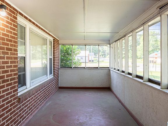 3rd image of 101 Church Ave NE